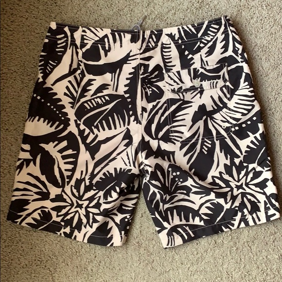 NWOT Club Monaco Lined Swim Trunks - Picture 3 of 7